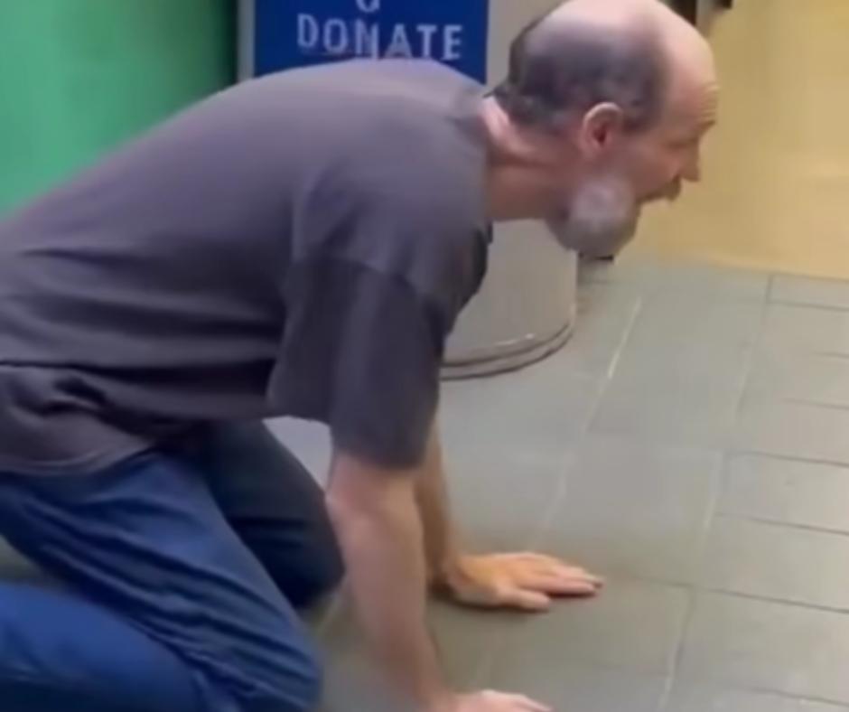 Emotional Reunion of Cancer Survivor and His Loyal Dog After Heartbreaking Separation