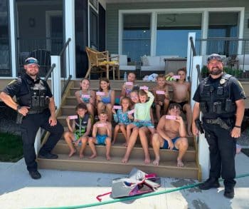 Heartwarming Rescue Story of a Beloved Dog Named Sugar Found After a Rollover Crash Thanks to Kids and Brave Responders